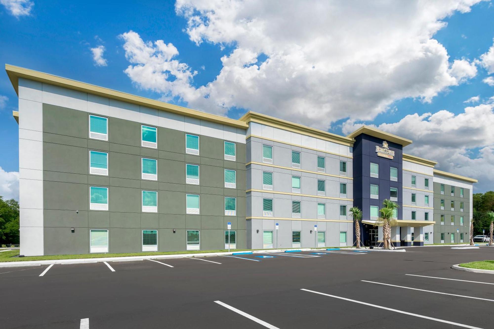Hometowne Studios By Red Roof Tampa - Airport 외부 사진