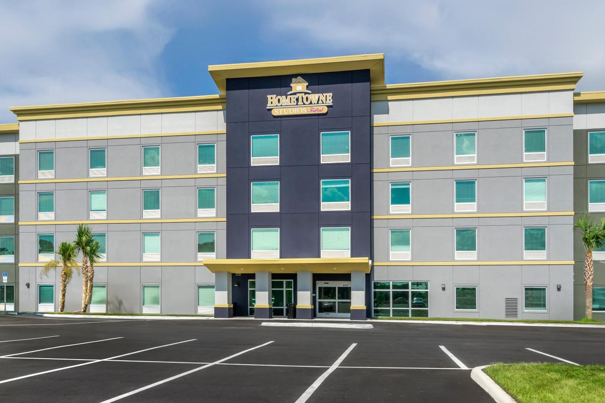 Hometowne Studios By Red Roof Tampa - Airport 외부 사진